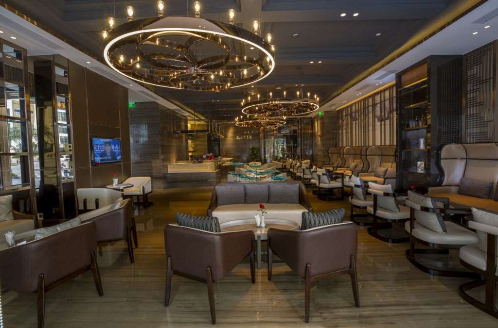 Clifford Suites Canton Restaurant photo